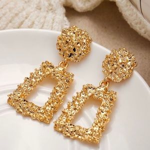 Gold Retro Earrings